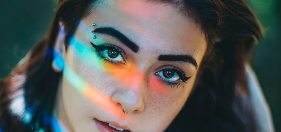 The Complete Guide to Eyebrow Piercings and Their Styling Potential