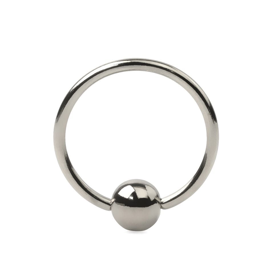 Captive bead ring made of titanium