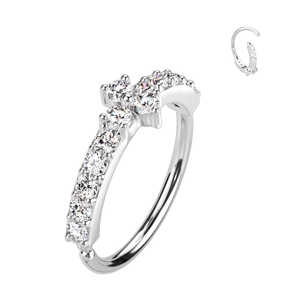 Twist ring with paving stones with a triangle center stone