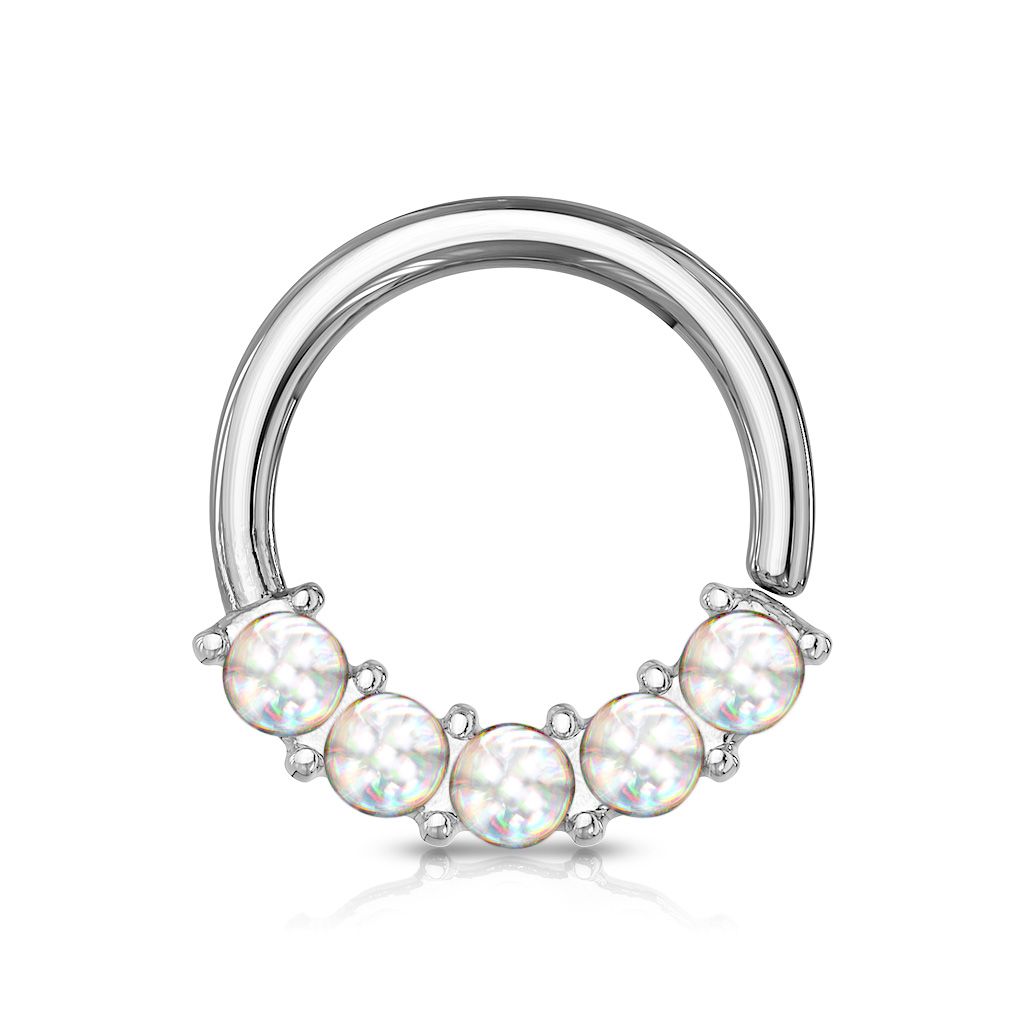 Ring with reflective stones at the front