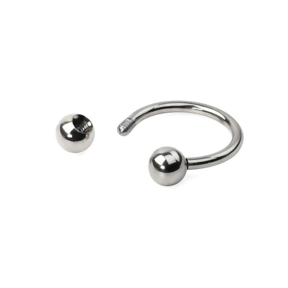 Circular barbell made of titanium