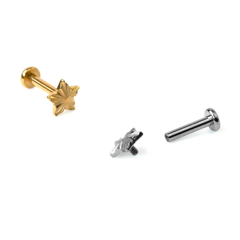 Star shaped titanium labret with textured pattern