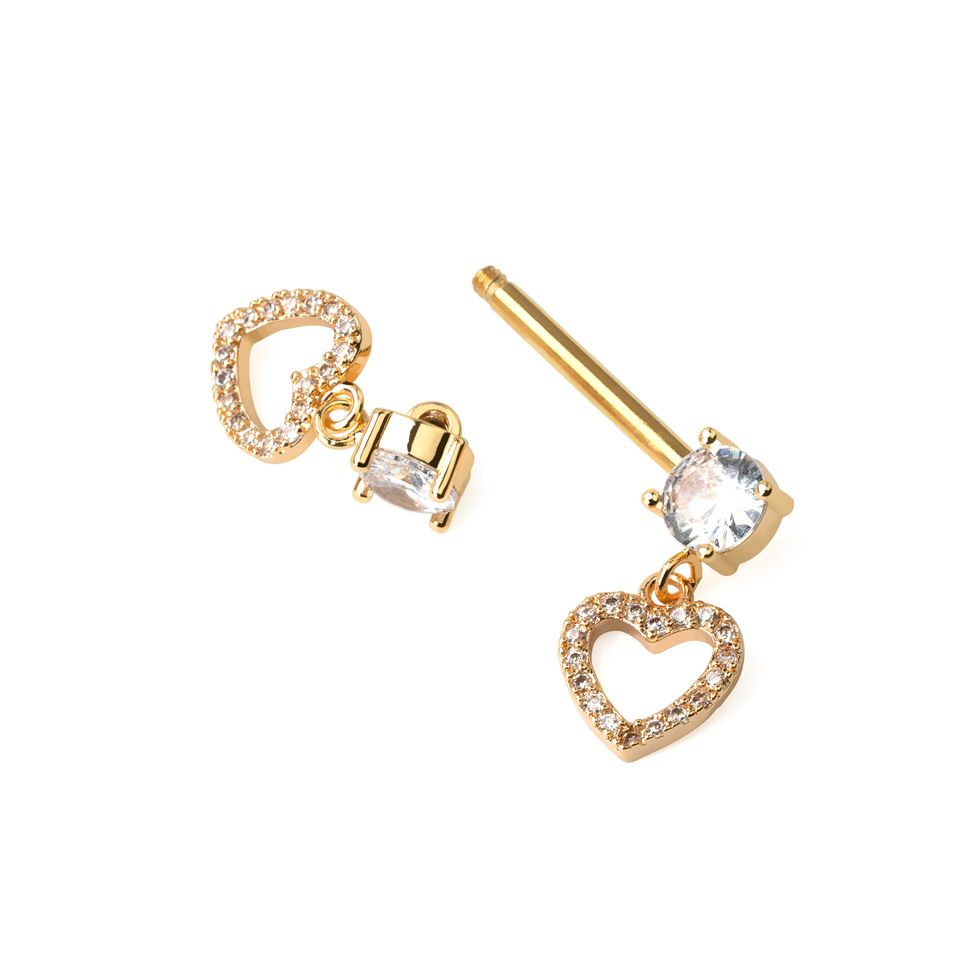 Nipple barbell with heart charms