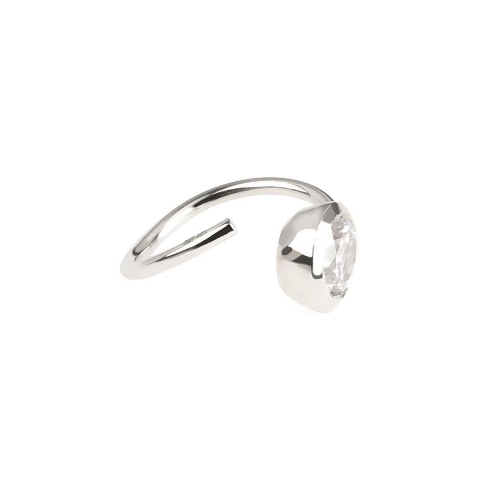 Ring made of 14k gold with crystal gem