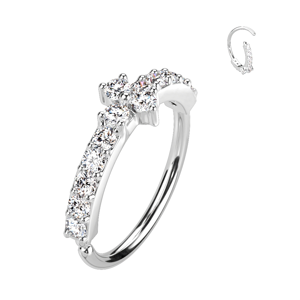 Twist ring with paving stones with a triangle center stone