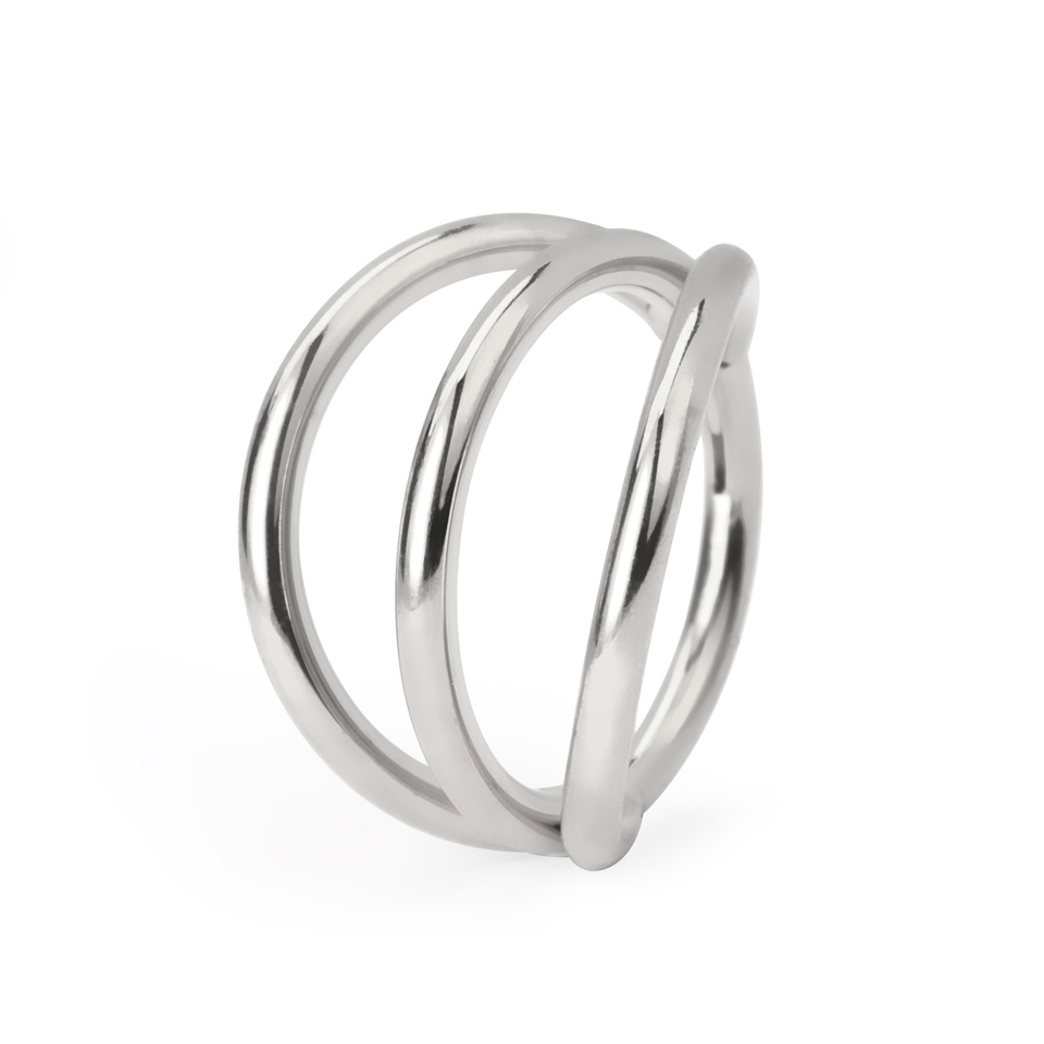 Triple hooped ring in titanium