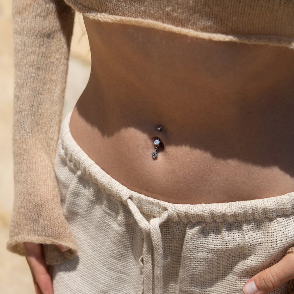 Nakit za pupak od titanija s visećim kamenčićima