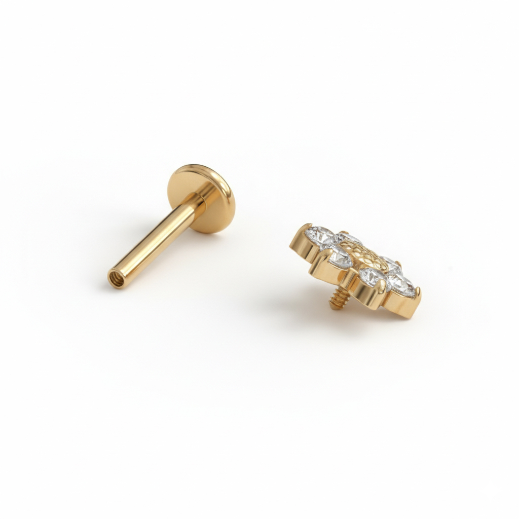 Daisy labret in titanium