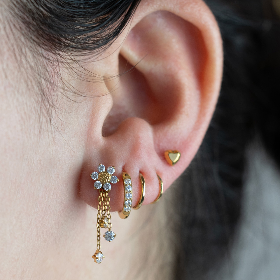 Daisy labret in titanium