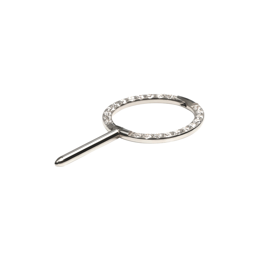 Kliker za bradavice od titanija s pavé postavom kamenčića