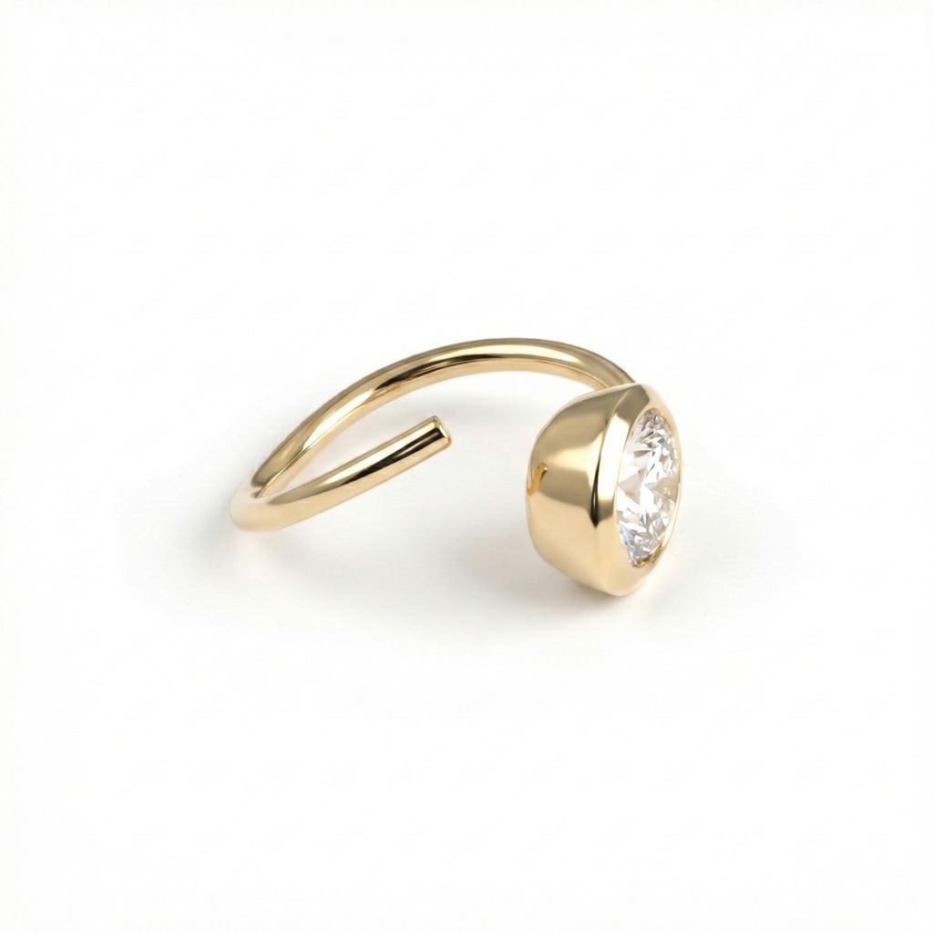 Ring made of 14k gold with crystal gem