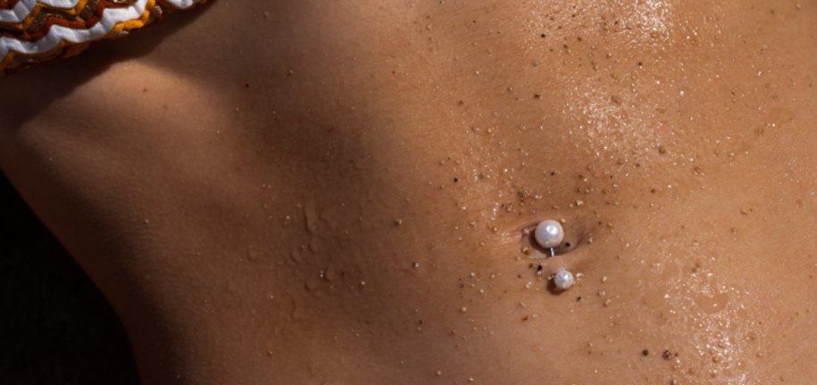 Vodič za Nošenje Nakita za Piercing na Plaži Vodič za Nošenje Nakita za Piercing na Plaži